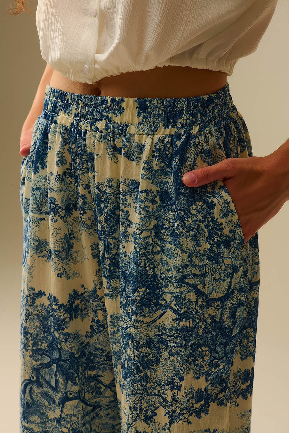 Flowy Toile de Jouy Printed Trousers with Elastic Waist