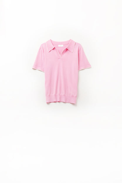 Q2 fuchsia knit polo shirt with contrasting detail