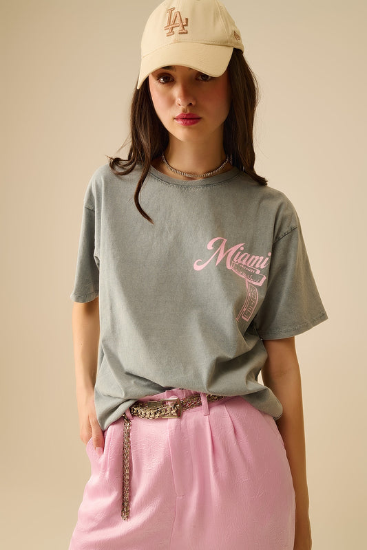 Q2 grey T-shirt with Miami logo print in pink