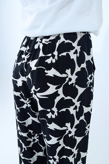 Hawaiian Floral Print Straight Pants in Black and White