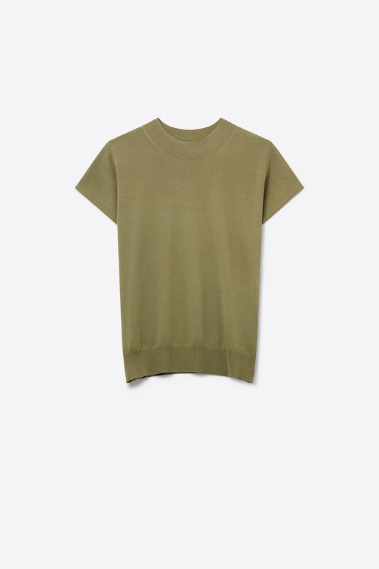 Q2 Khaki turtleneck sweater with fitted short sleeves