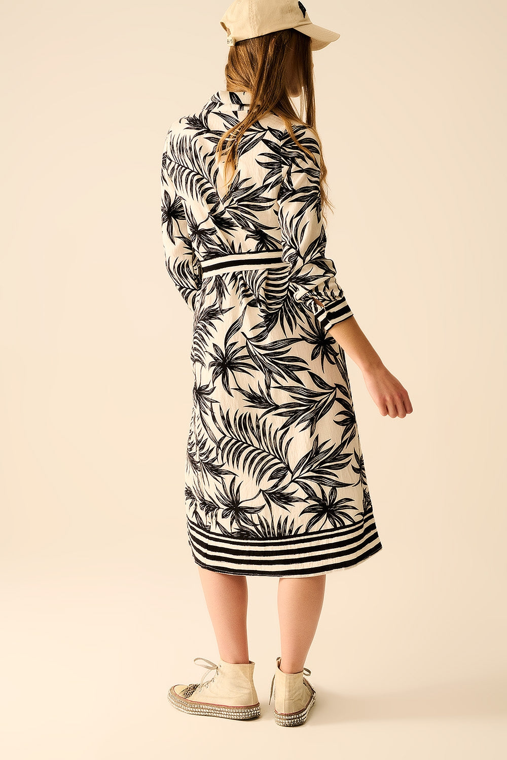 Long Sleeve Midi Dress In Tropical Motif in Black and White
