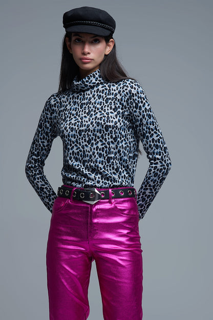Q2 Long Sleeve Turtleneck Top in Grey Leopard Print