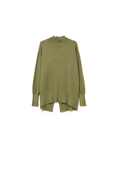 Q2 Loose military green sweater with open back detail
