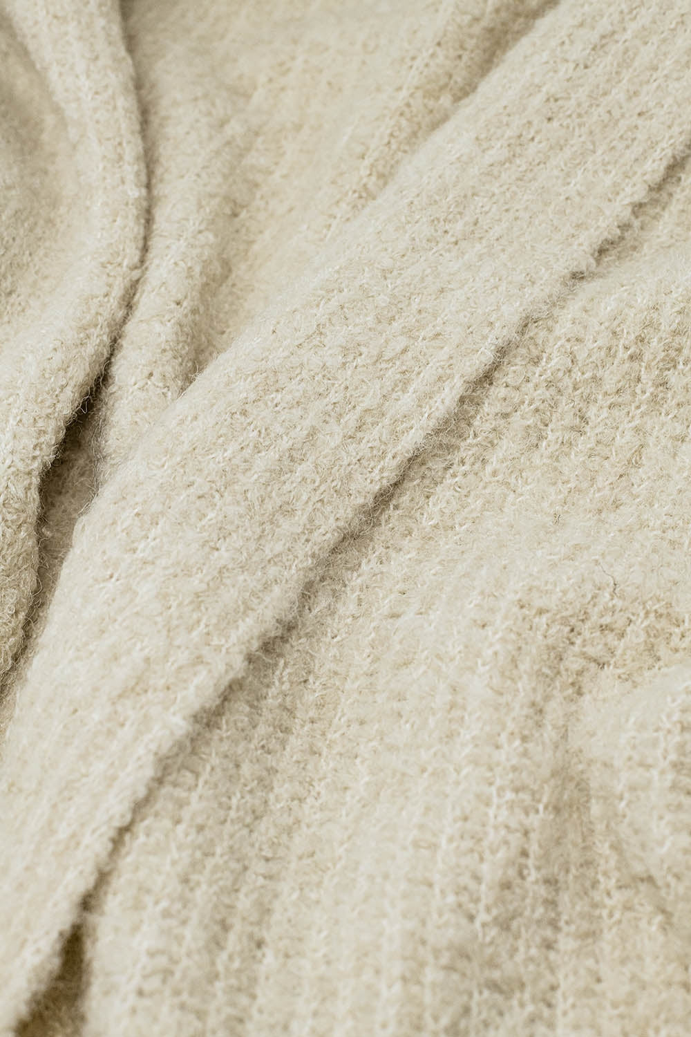 maxi fluffy knitted cargidan in cream