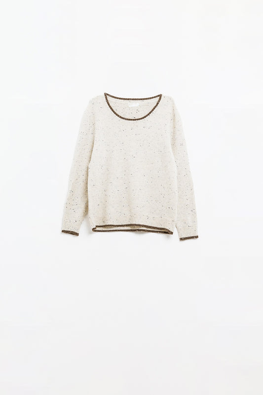 Q2 Mottled sweater with line detail in brown