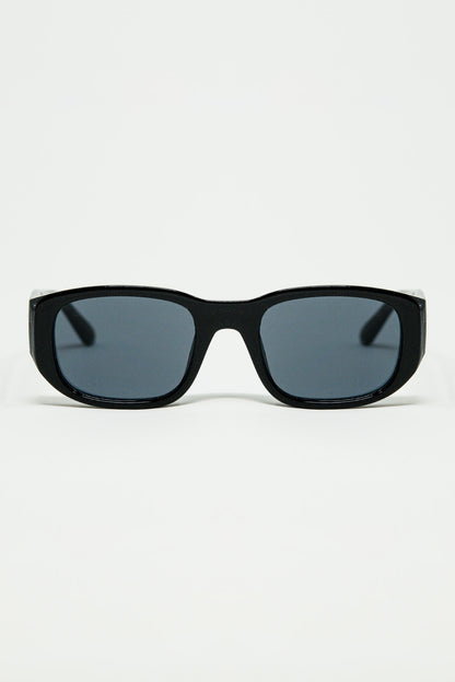 Q2 Oval Sunglasses with High Gloss Transparent Frames in black