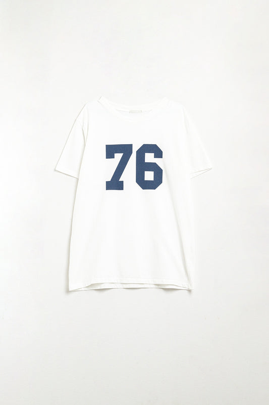 Q2 oversized fit white t-shirt with 76 logo