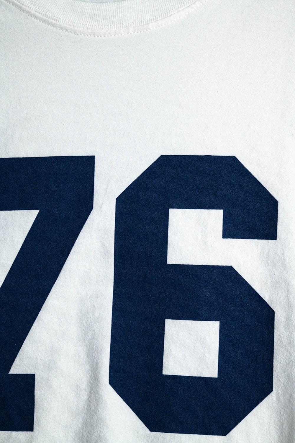 oversized fit white t-shirt with 76 logo