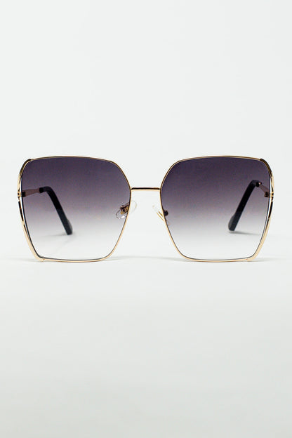 Q2 Oversized Square Metal Sunglasses In Black Gradient Lens