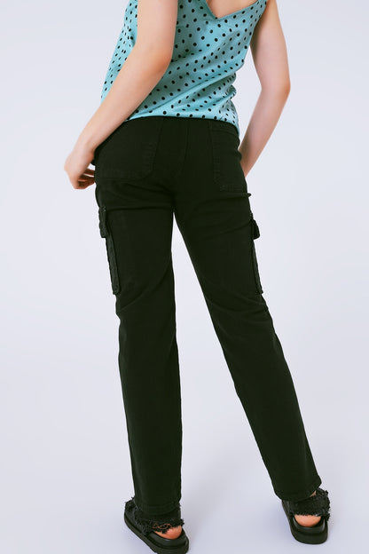 Relaxed cargo pants in black