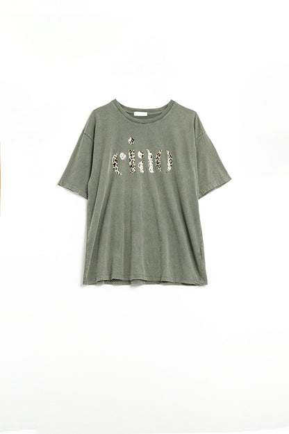 Q2 relaxed Khaki T-shirt With Ciao in Leopard Print