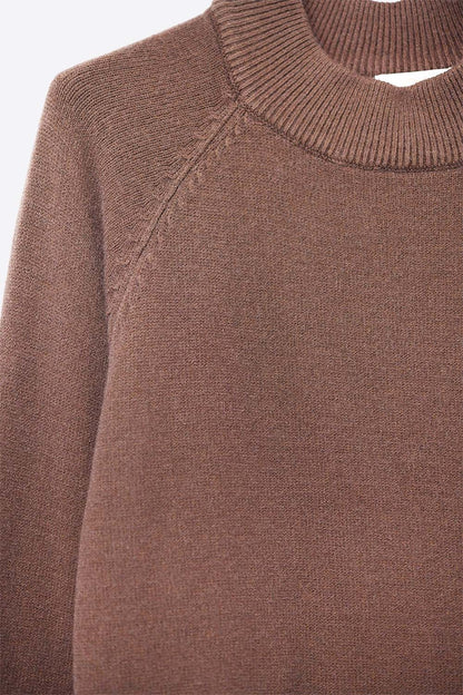 relaxed style brown jumper with balloon sleeves