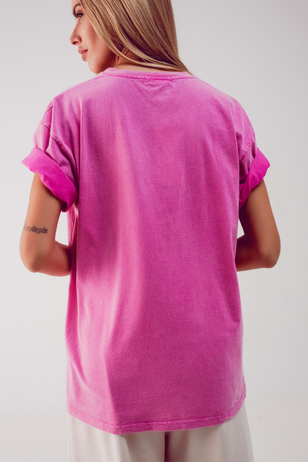 Relaxed t shirt with pink Vintage Queens graphic print