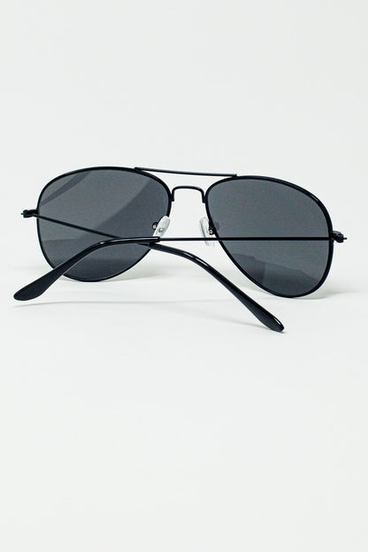 Retro Aviator SunglassesWith Smoke Lense in Black