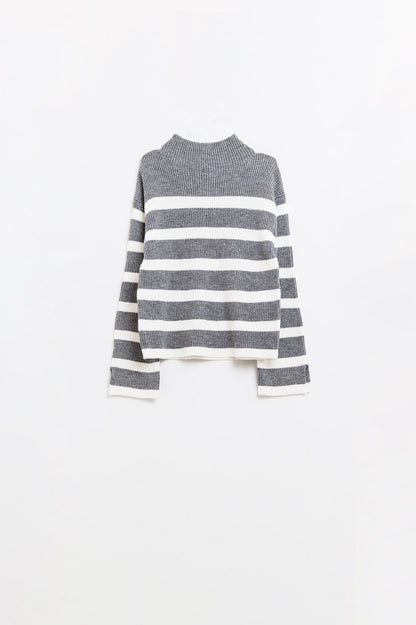 Q2 Ribbed knit jersey in grey with cream stripes