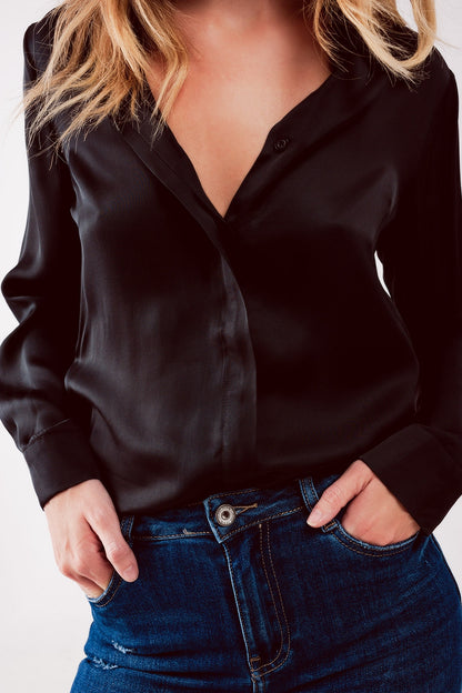 Satin shirt in black