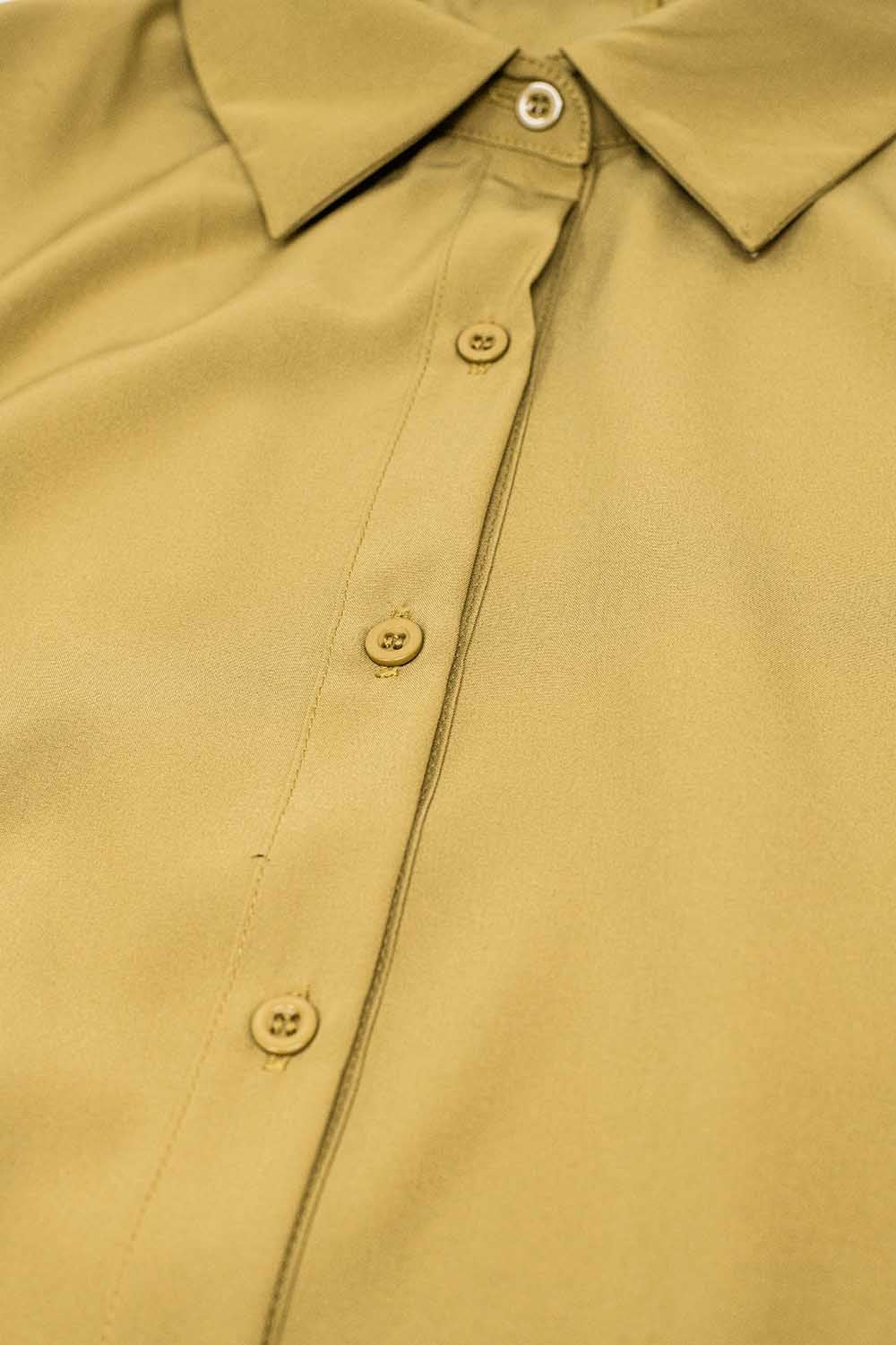 Shirt made of very soft and light fabric in camel
