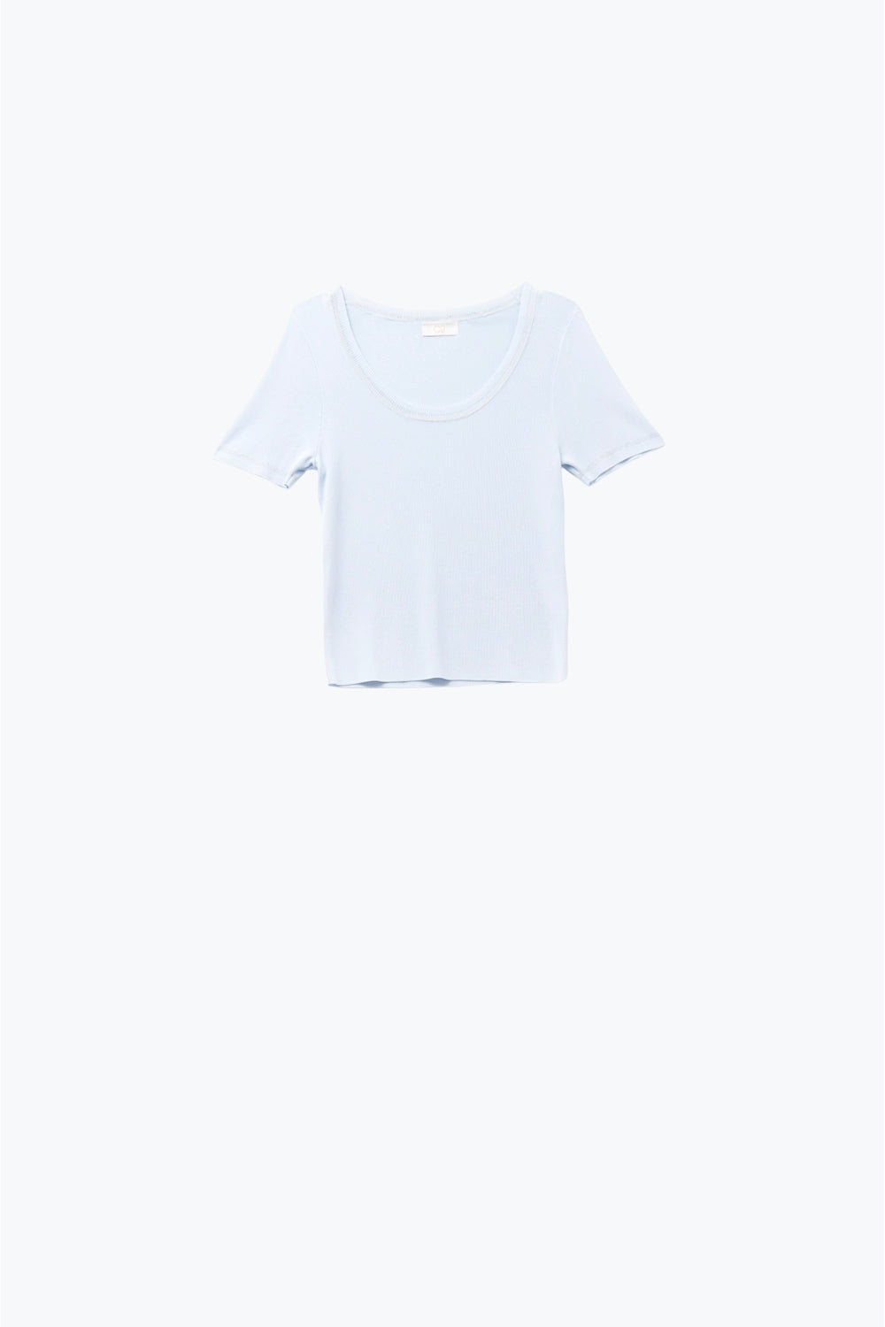 Q2 Short Sleeve sweater In baby blue With Silver Seam at Round Neck