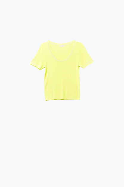 Q2 Short Sleeve sweater In yellow With Silver Seam at Round Neck