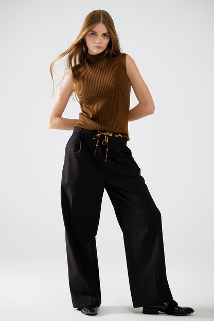 Sleeveless fine knit wool sweater in brown