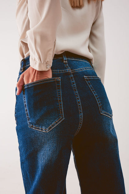 Straight leg 90s jeans with in dark blue