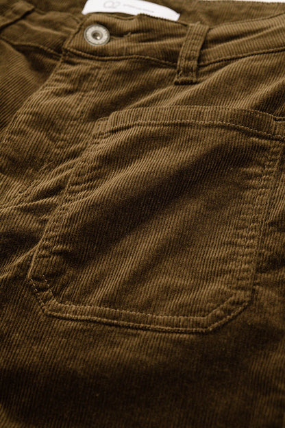 Straight Leg Corduroy Jeans in brown with pockets
