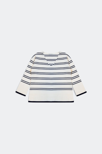 Sweater in white with navy stripe