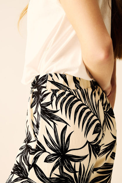 Wide Leg Pants In White With Floral Detail In Black